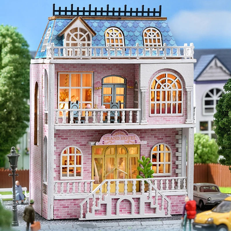 Grand Hotel Miniature Shop name